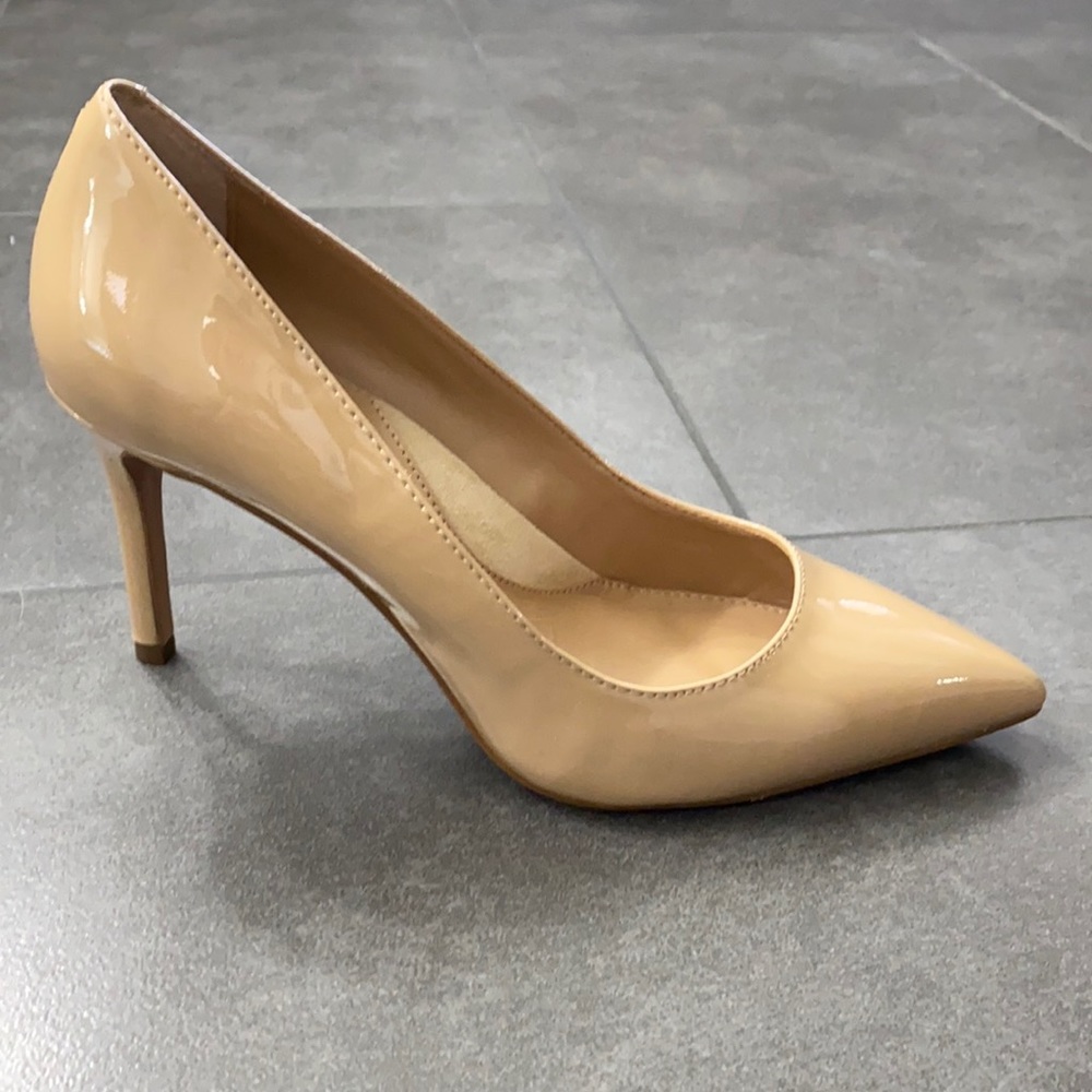 Banana Republic Madison Pump